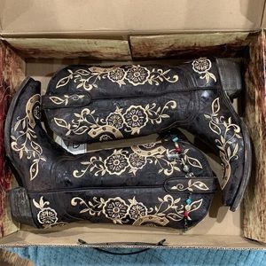 Old Gringo woman’s boots size 7.